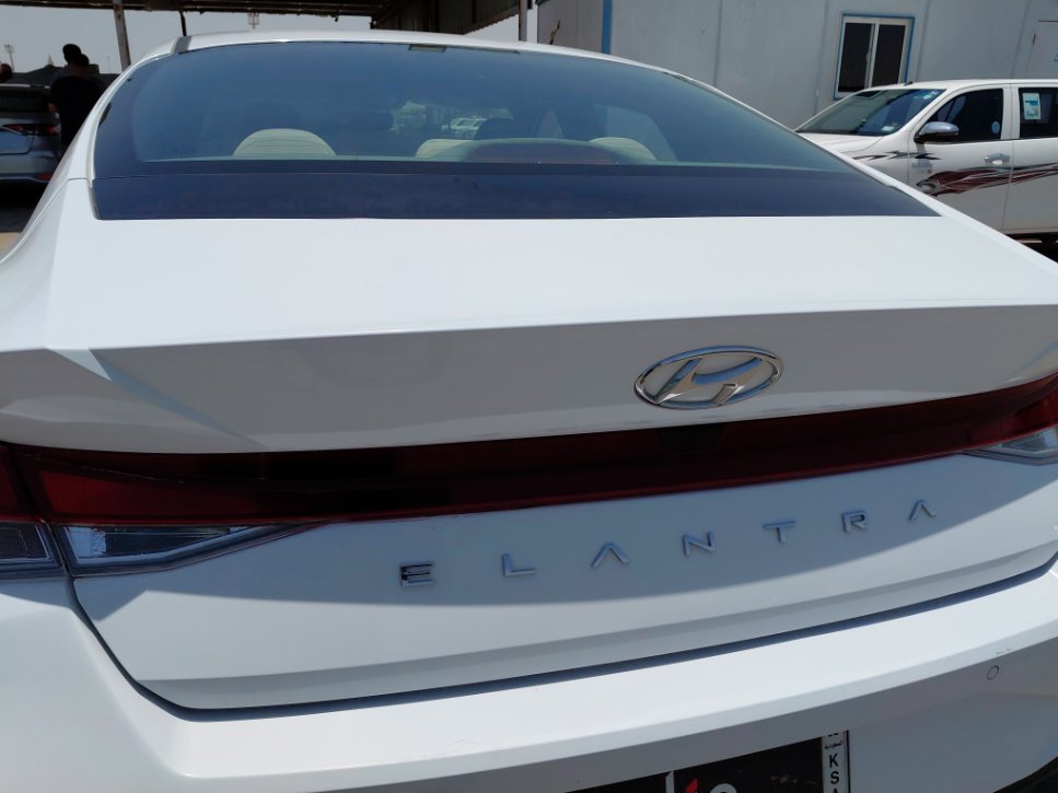 Hyundai Elantra GL 2023 image