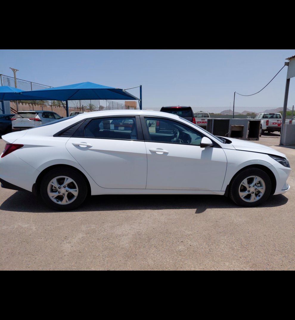 Hyundai Elantra GL 2023 image