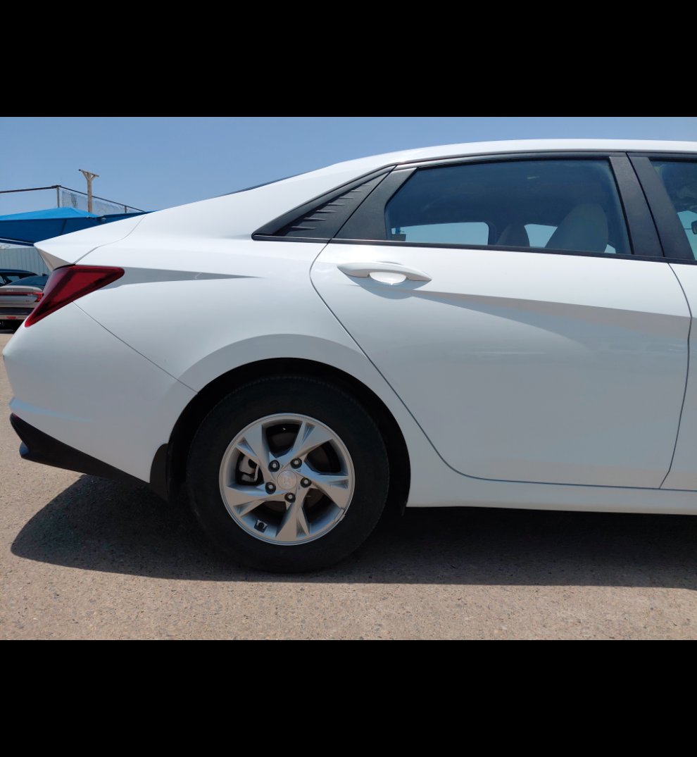 Hyundai Elantra GL 2023 image