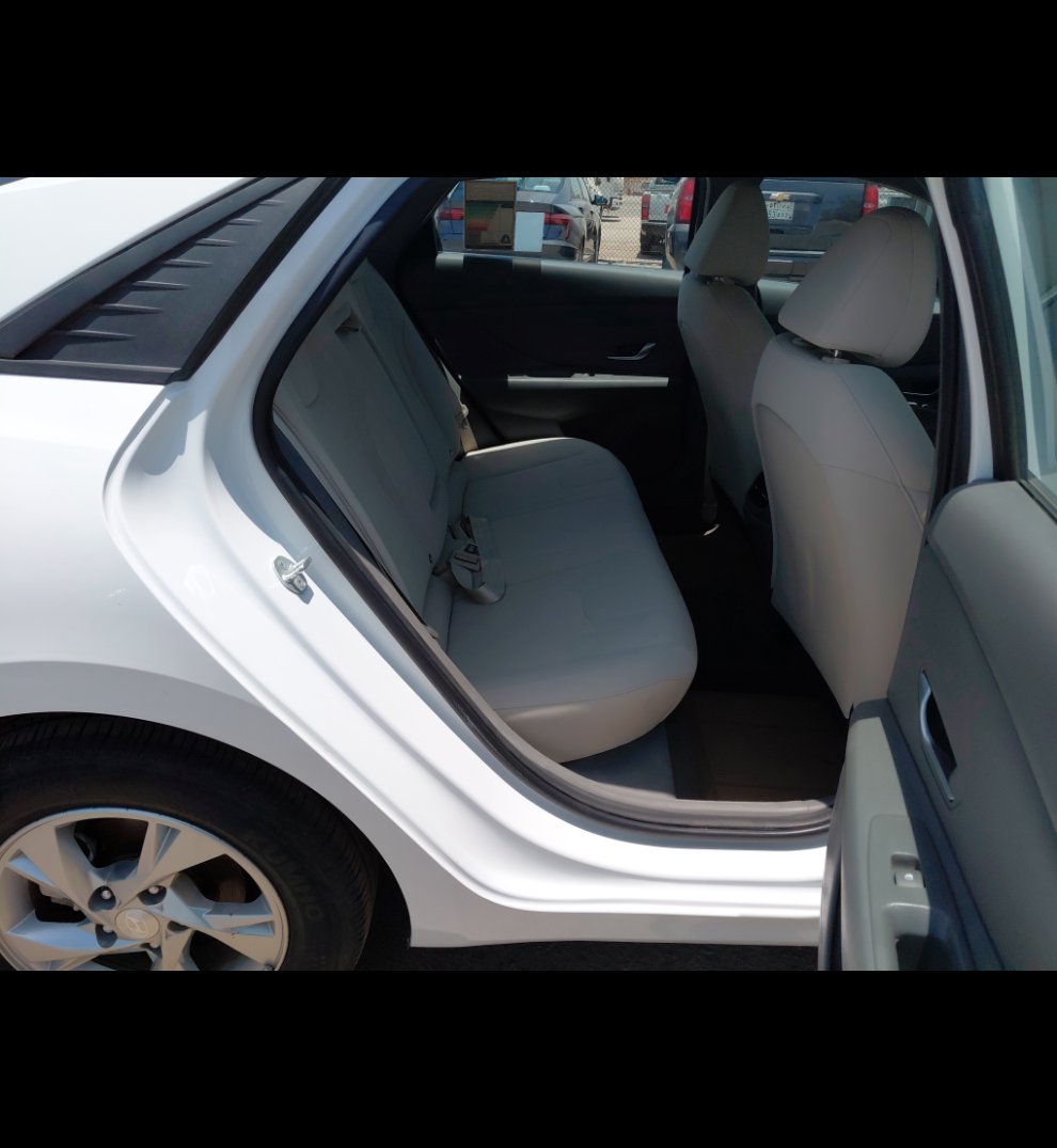 Hyundai Elantra GL 2023 image