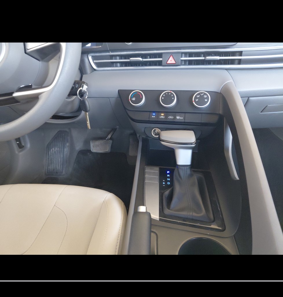 Hyundai Elantra GL 2023 image