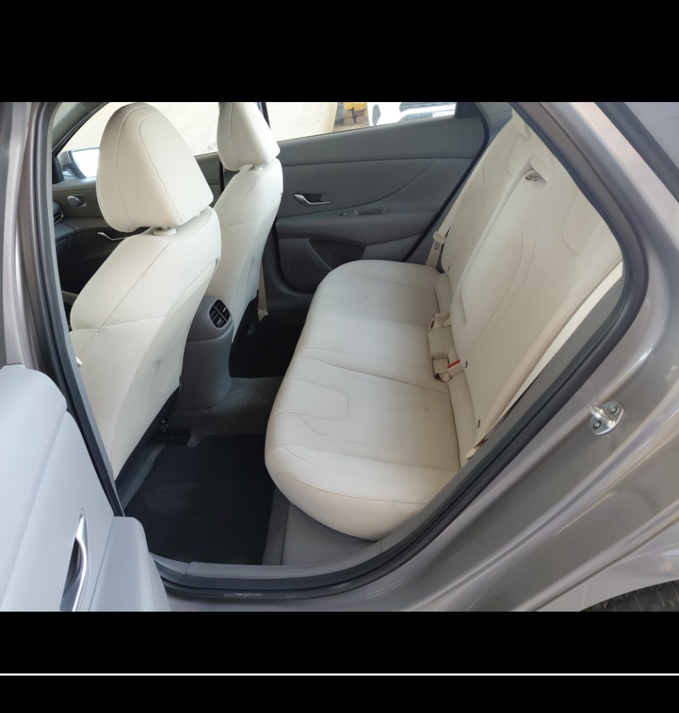 Hyundai Elantra GL 2023 image