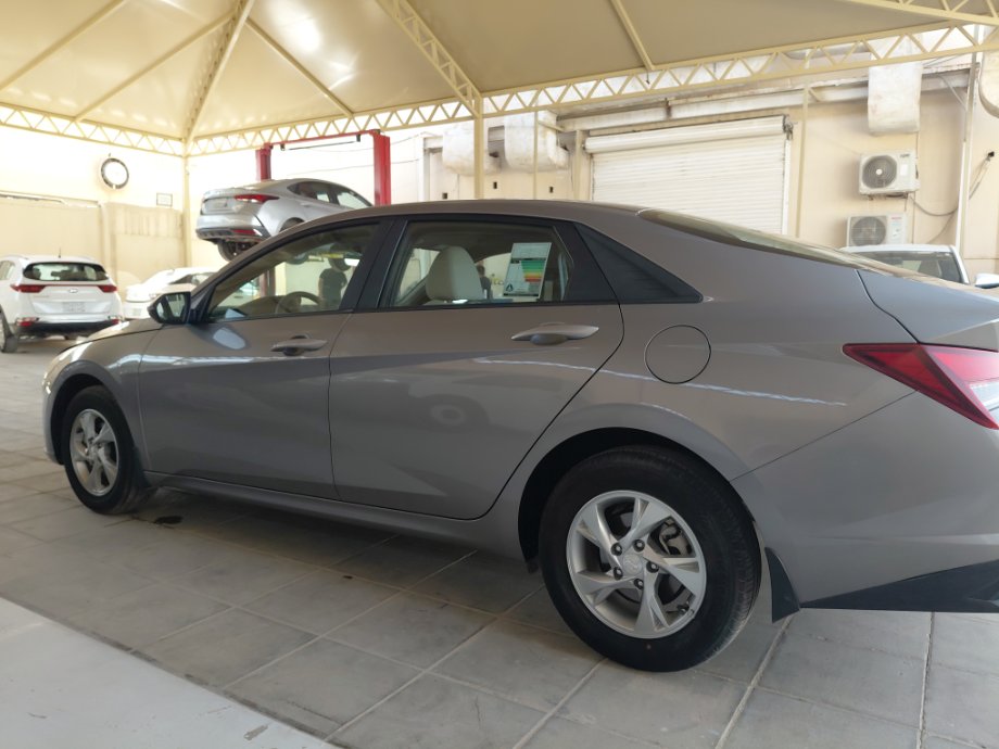 Hyundai Elantra GL 2023 image