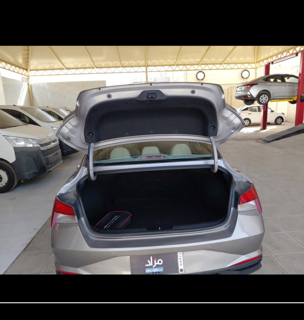 Hyundai Elantra GL 2023 image