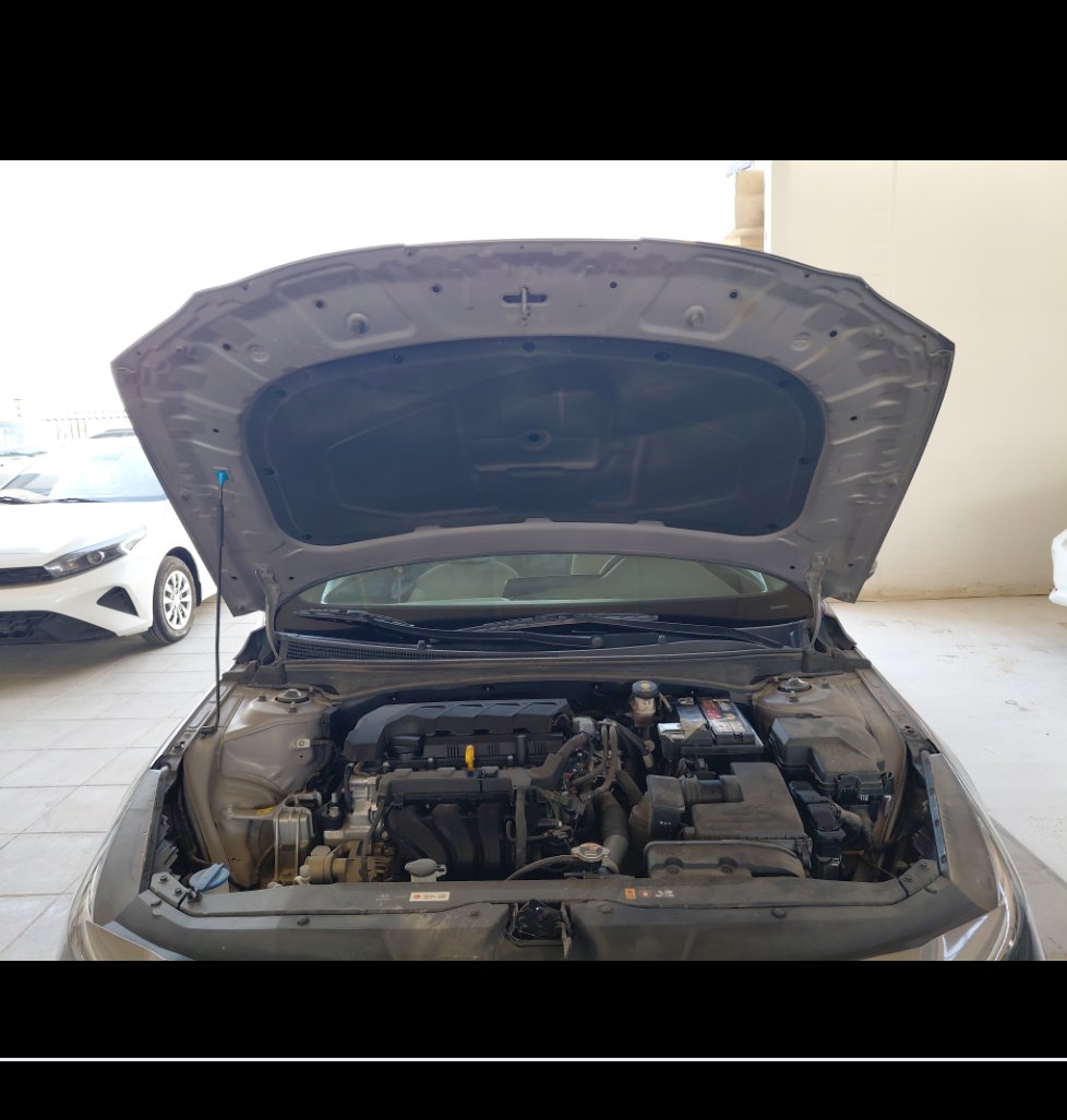 Hyundai Elantra GL 2023 image