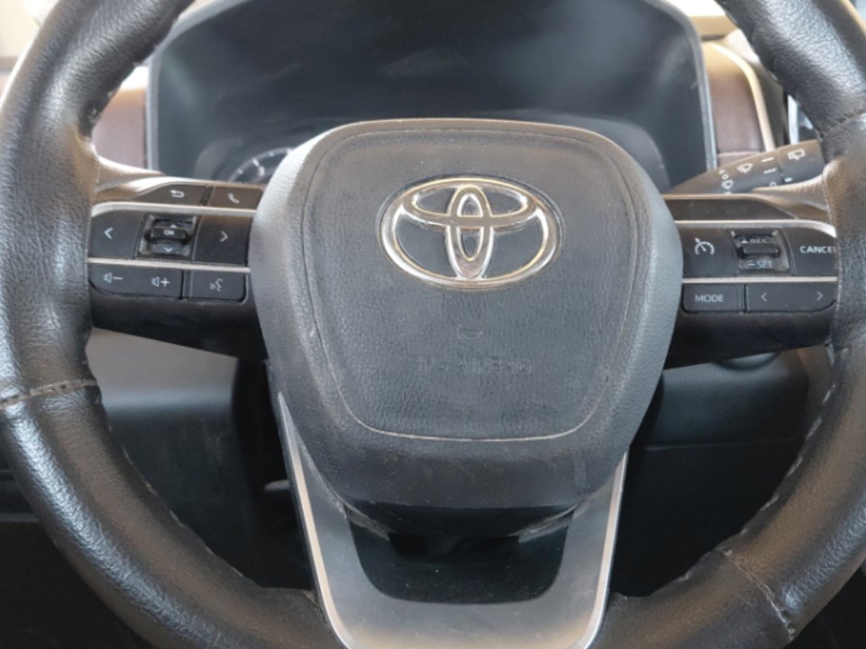 تويوتا انوفا  2024 image