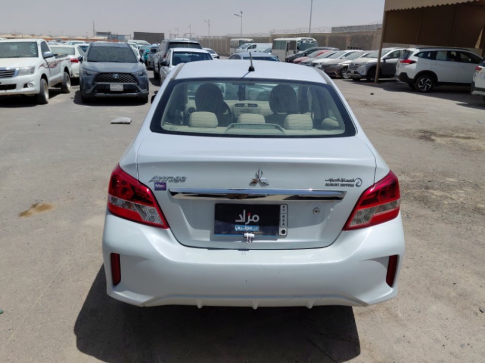 ميتسوبيشي أتراج  2021 image