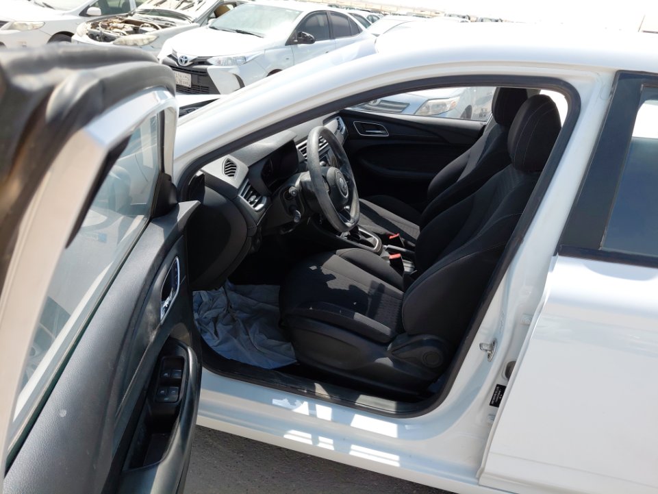 إم جي 5  2023 image