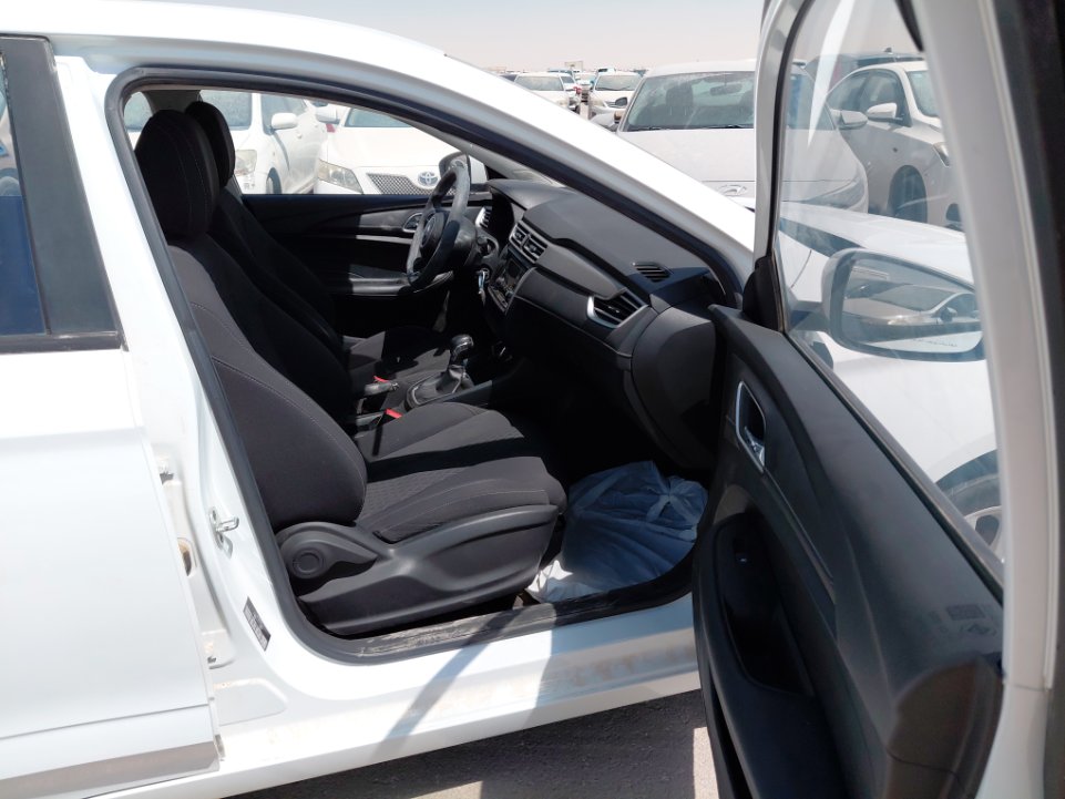 إم جي 5  2023 image