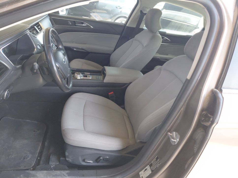 Ford Taurus  2021 image