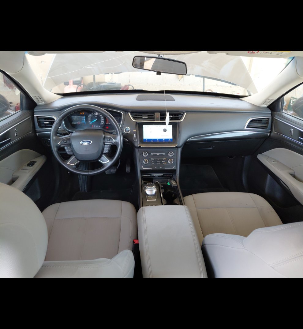 Ford Taurus  2021 image