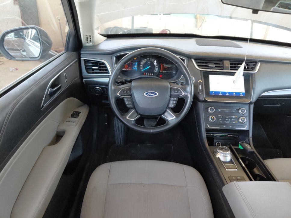 Ford Taurus  2021 image