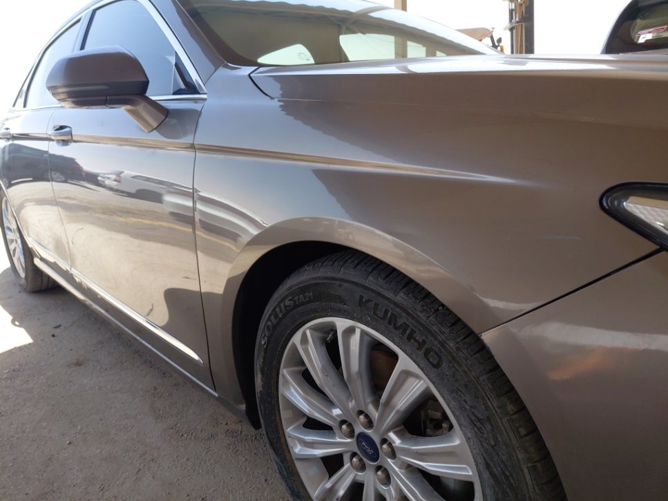 Ford Taurus  2021 image