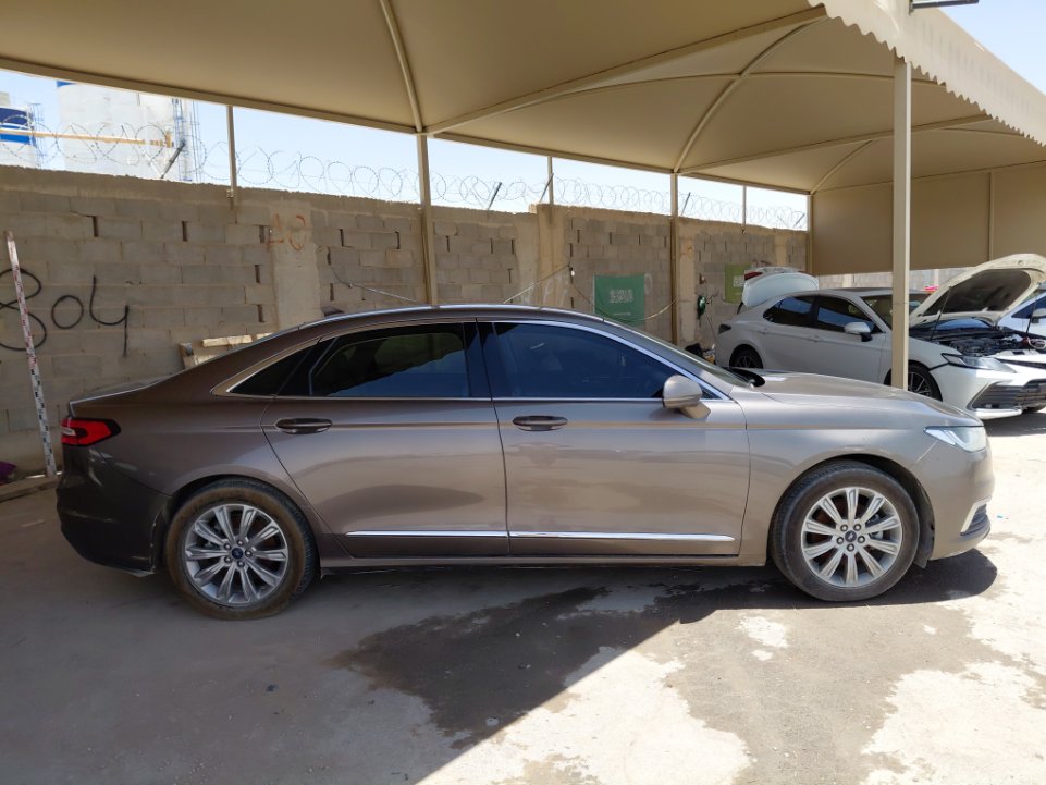 Ford Taurus  2021 image