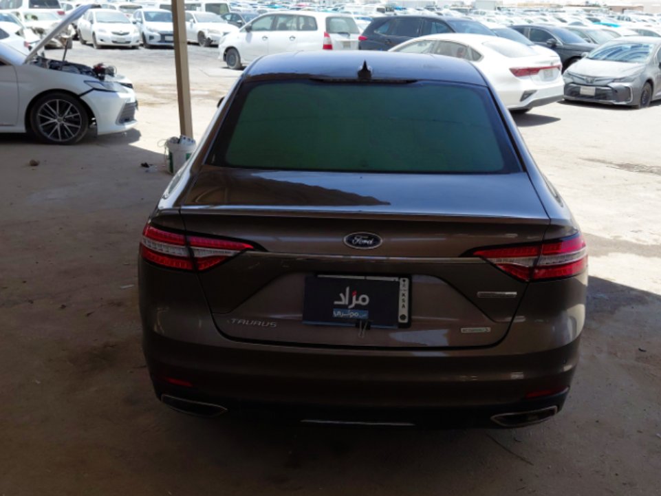 Ford Taurus  2021 image