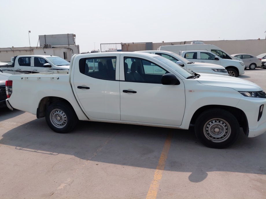 ميتسوبيشي L200  2022 image