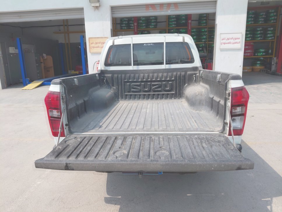 Isuzu D MAX 4x4 2022 image