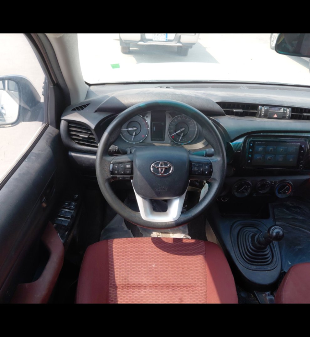 Toyota Hilux 4x2 2022 image