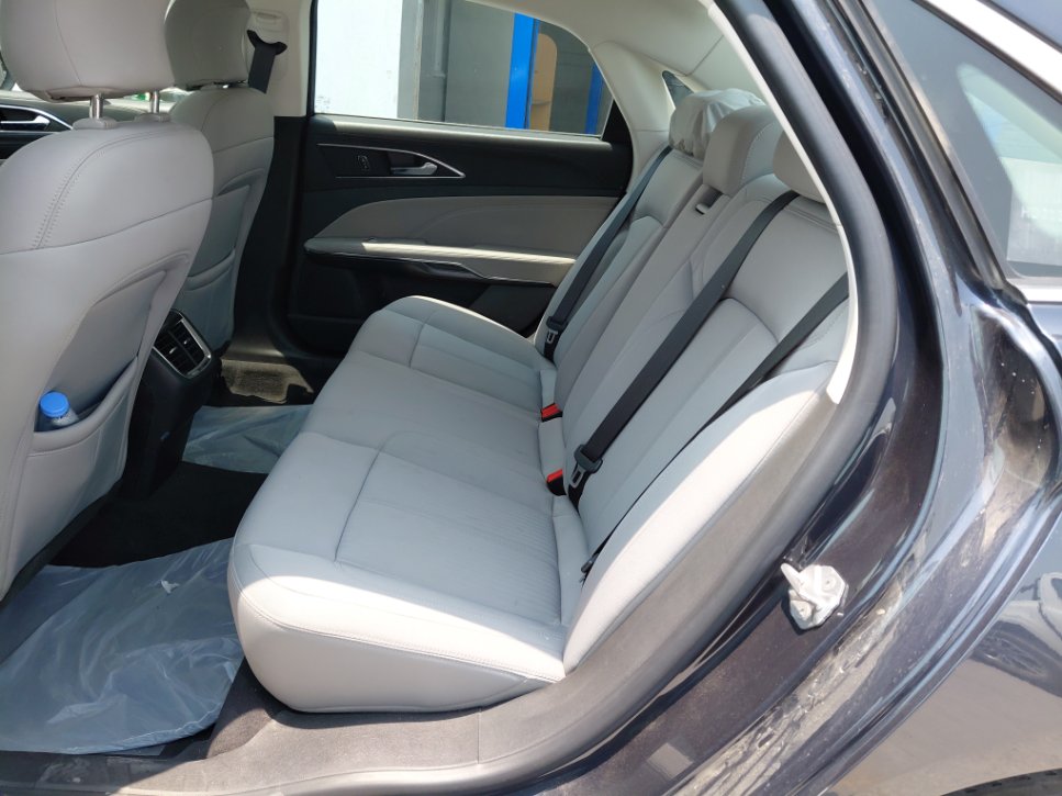 Ford Taurus  2022 image