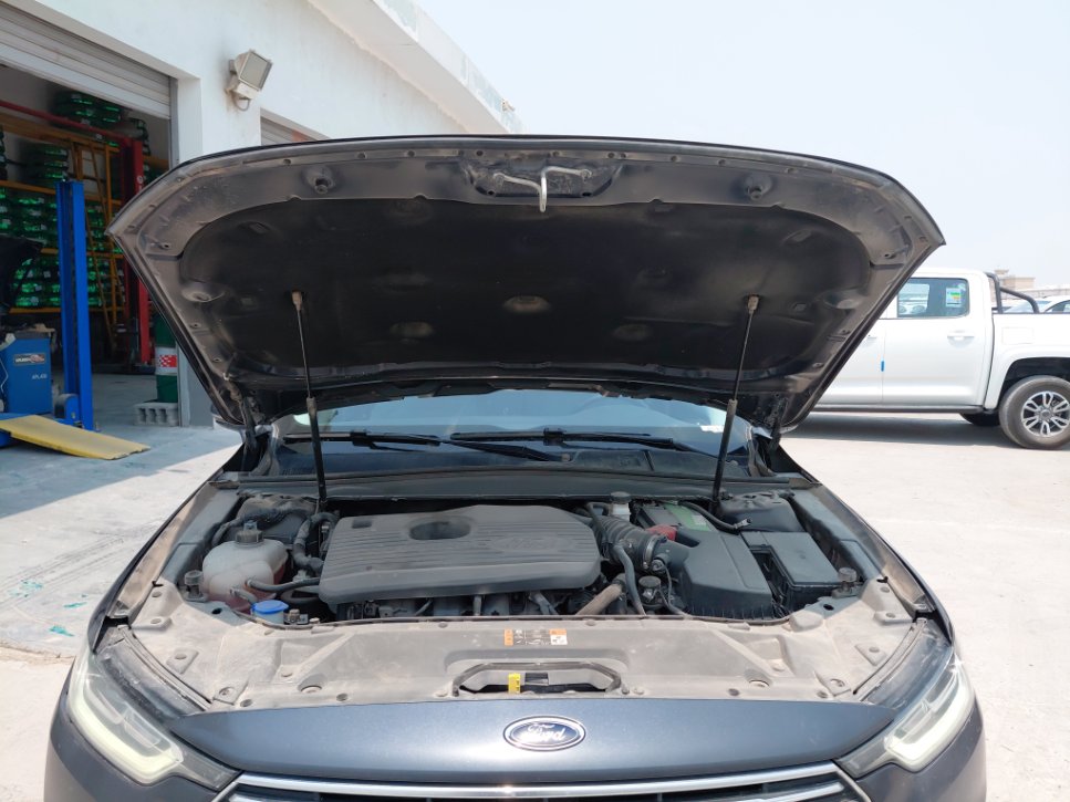 Ford Taurus  2022 image