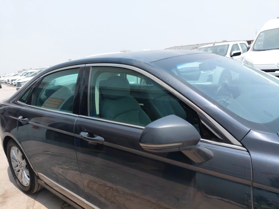 Ford Taurus  2022 image