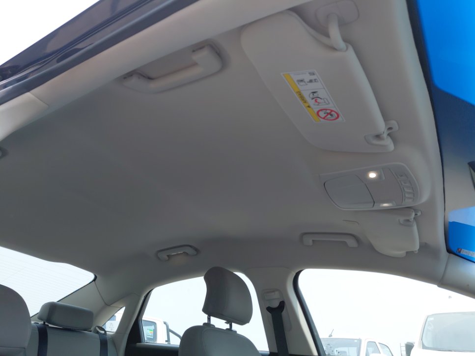 Ford Taurus  2022 image