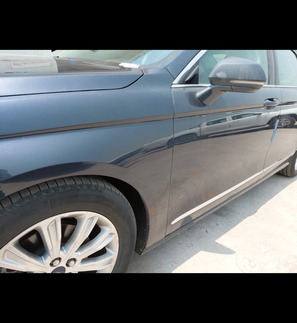 Ford Taurus  2022 image