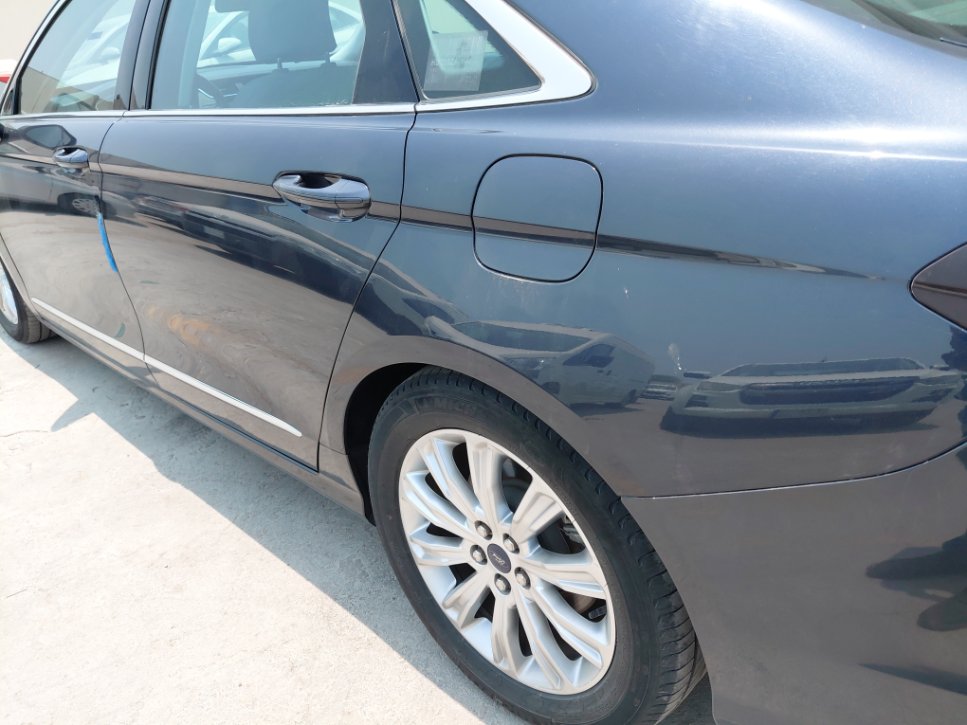 Ford Taurus  2022 image