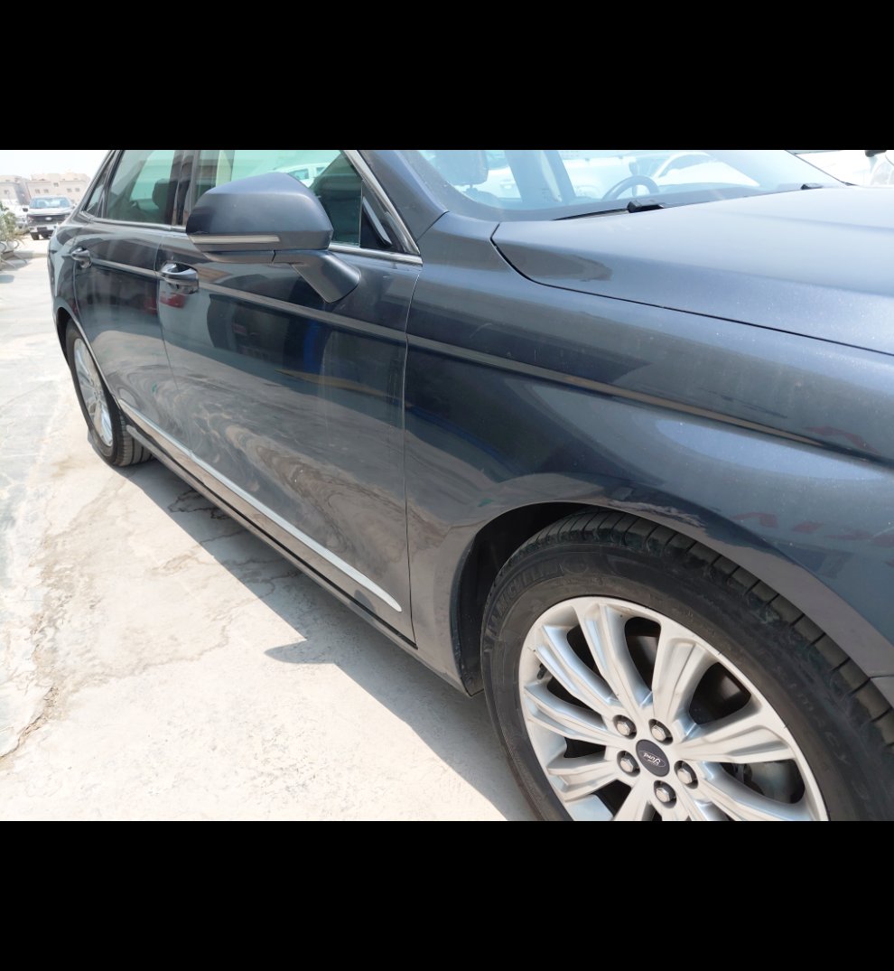 Ford Taurus  2022 image