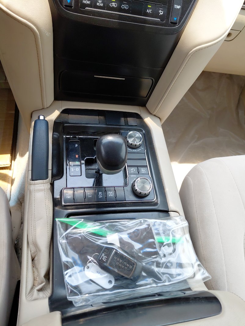 Toyota Land Cruiser GXR 3 2021 image