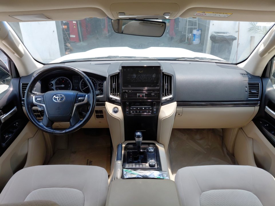 Toyota Land Cruiser GXR 3 2021 image