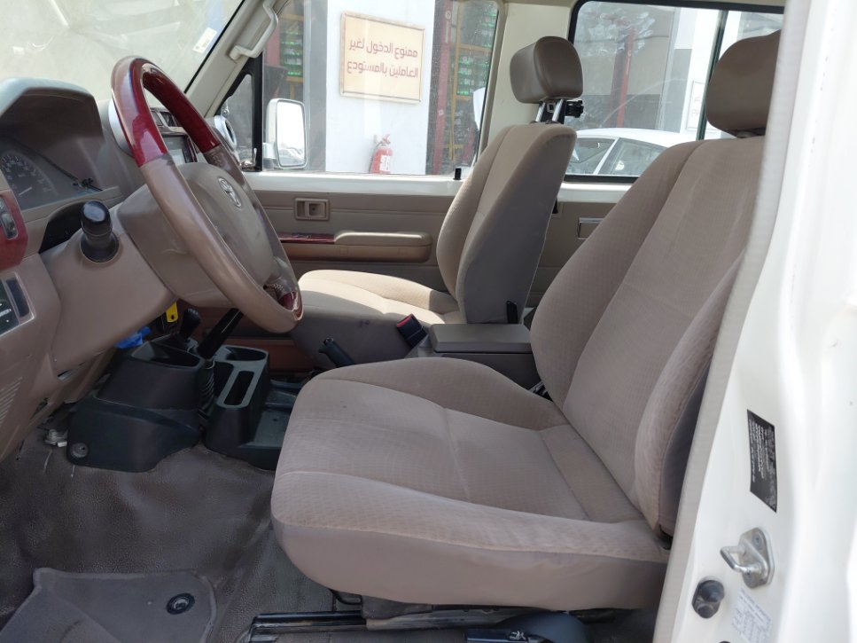 Toyota Land Cruiser Wagon  2021 image