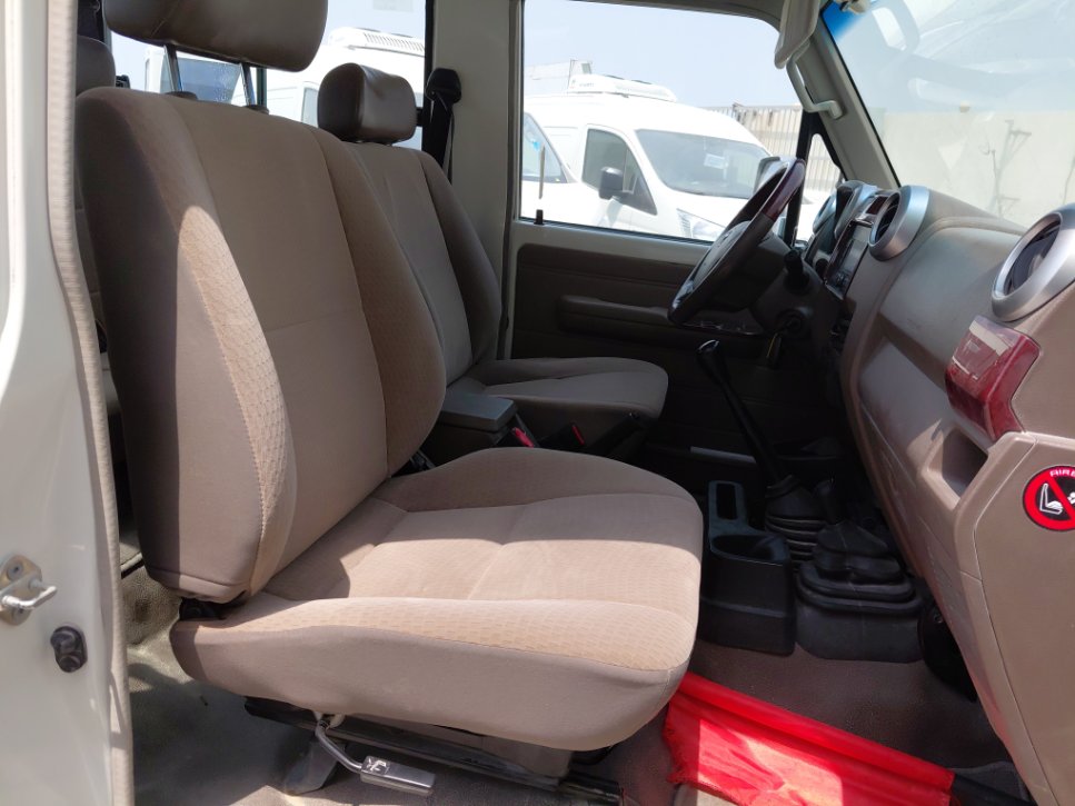 Toyota Land Cruiser Wagon  2021 image