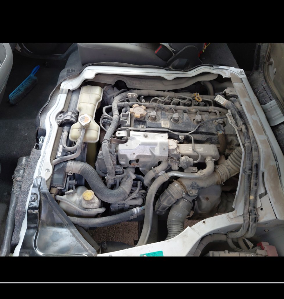 Nissan Urvan  2020 image