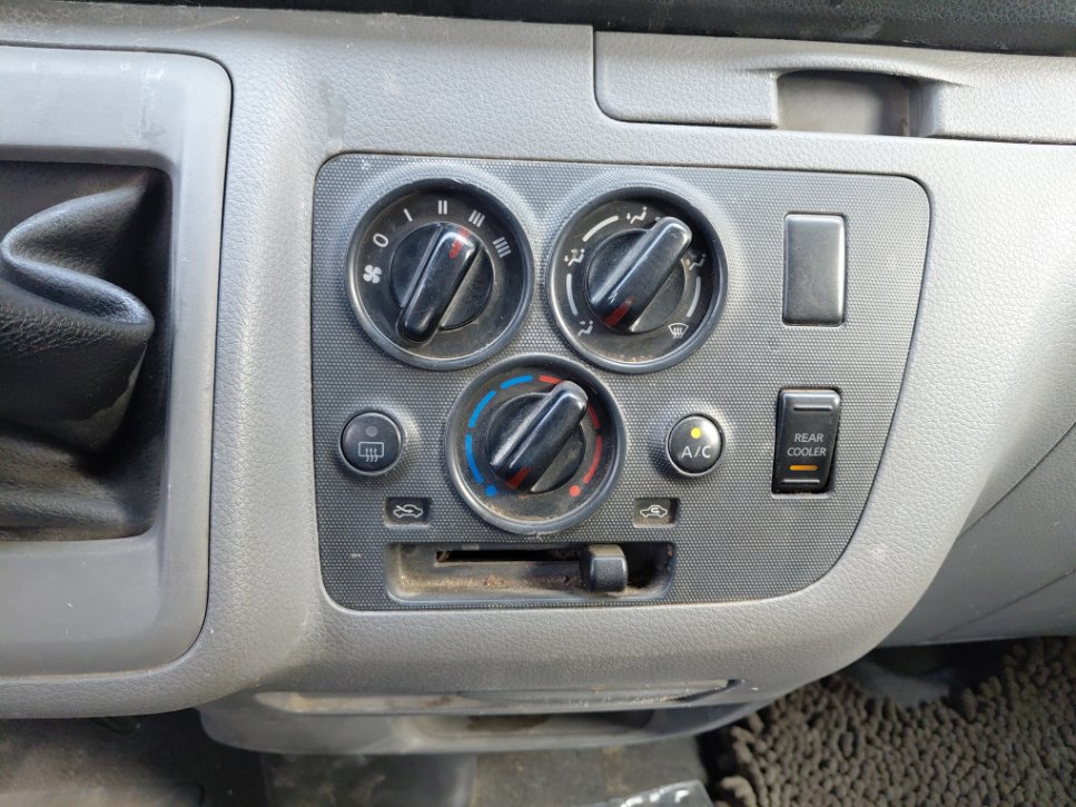 Nissan Urvan  2020 image