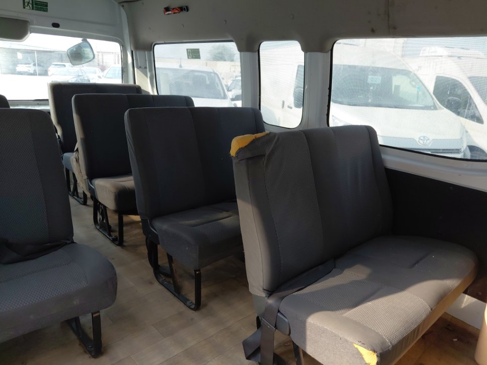 Nissan Urvan  2020 image