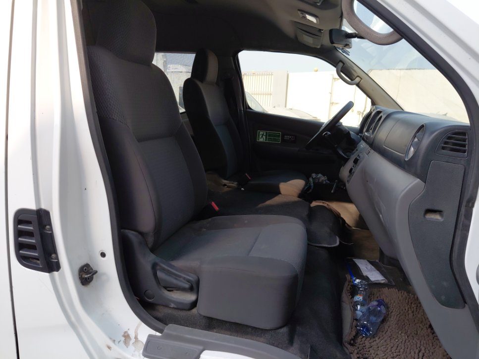 Nissan Urvan  2020 image