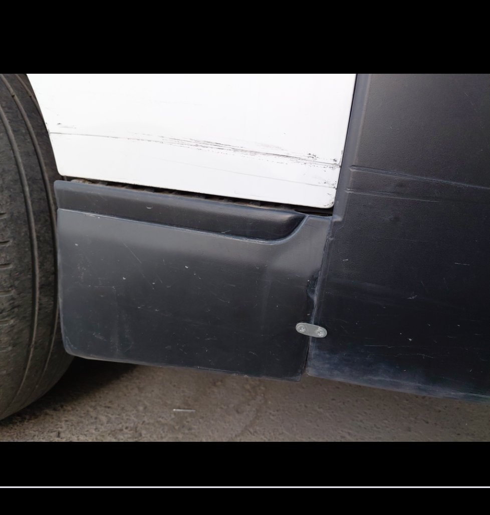 Nissan Urvan  2020 image