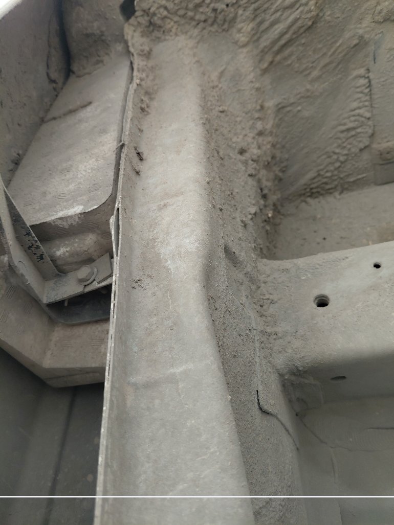 Nissan Urvan  2020 image