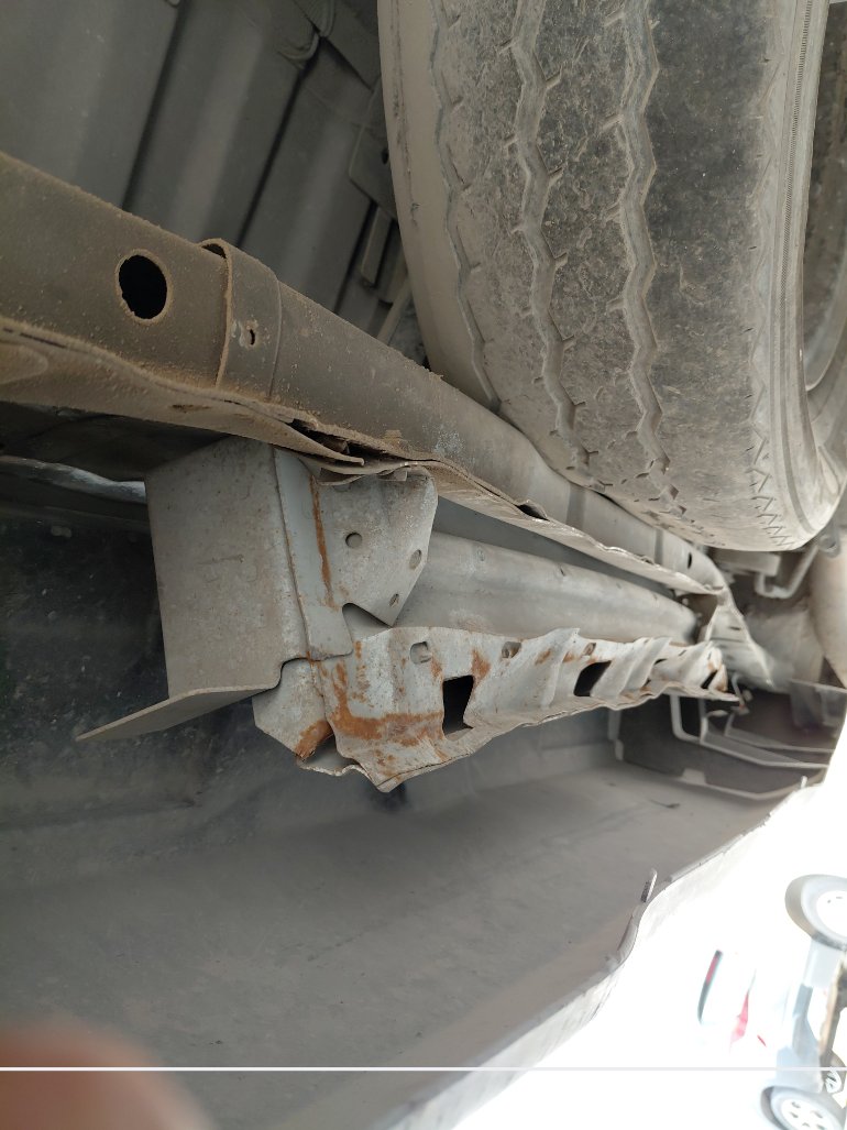 Nissan Urvan  2020 image