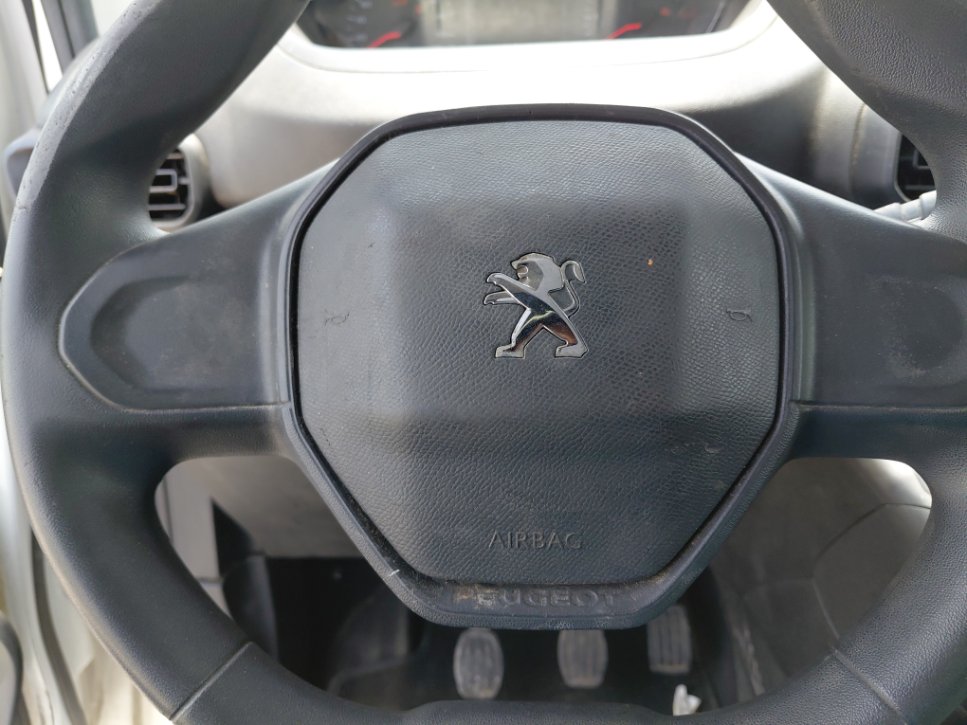 Peugeot  Partner  2022 image