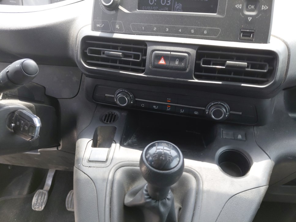 Peugeot  Partner  2022 image