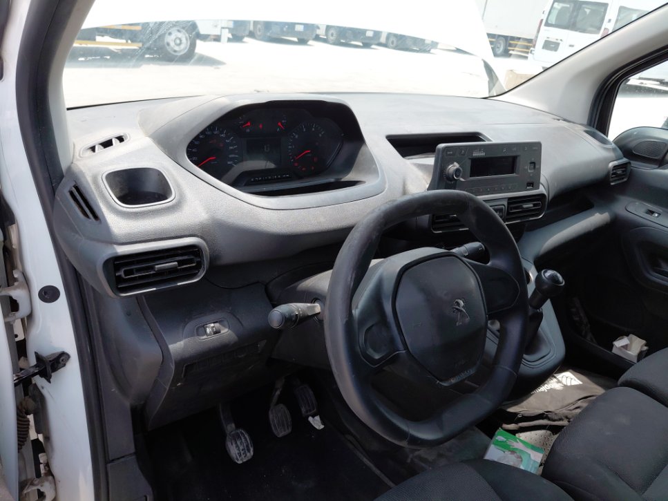 Peugeot  Partner  2022 image