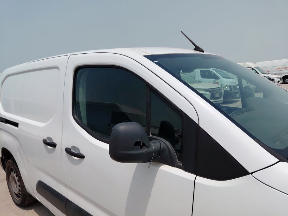 Peugeot  Partner  2022 image