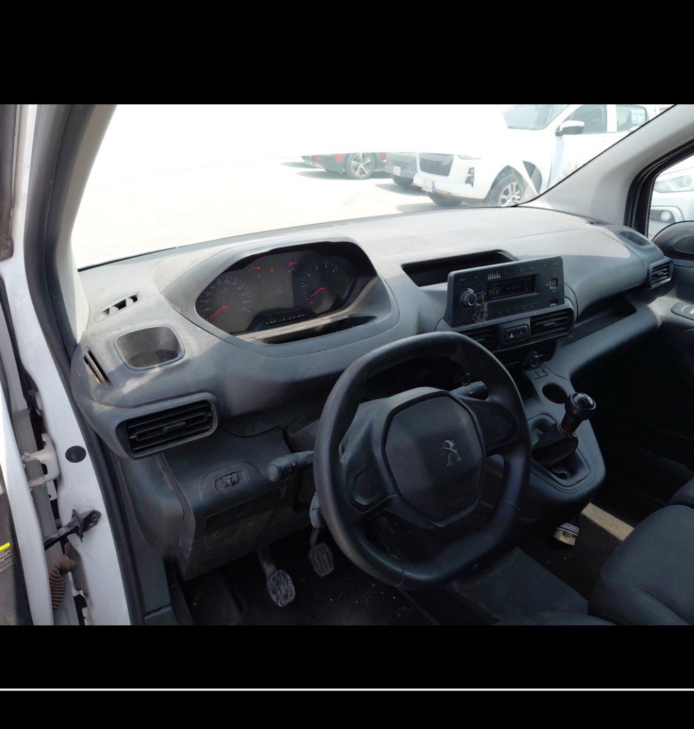 Peugeot  Partner  2022 image