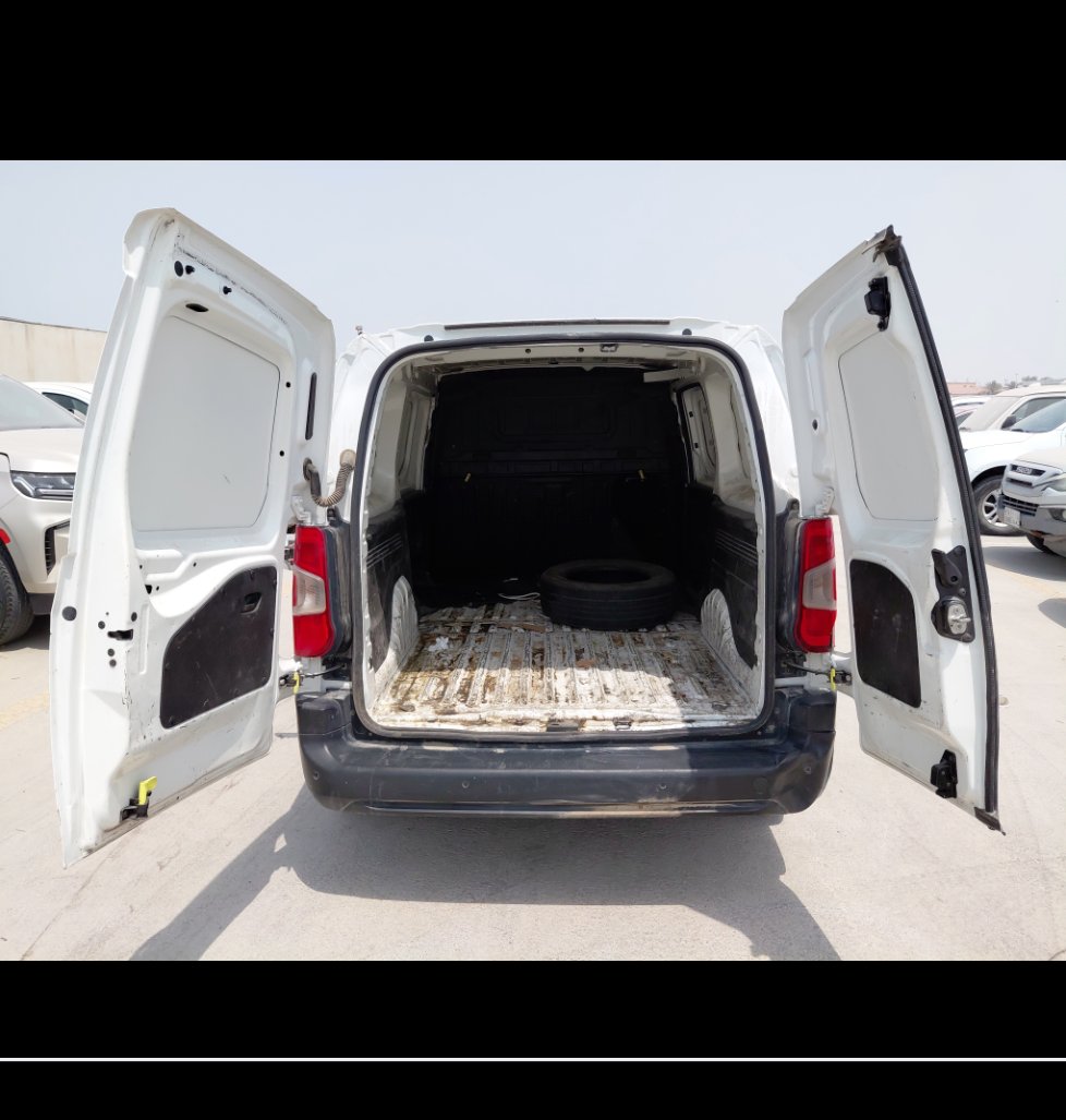 Peugeot  Partner  2022 image