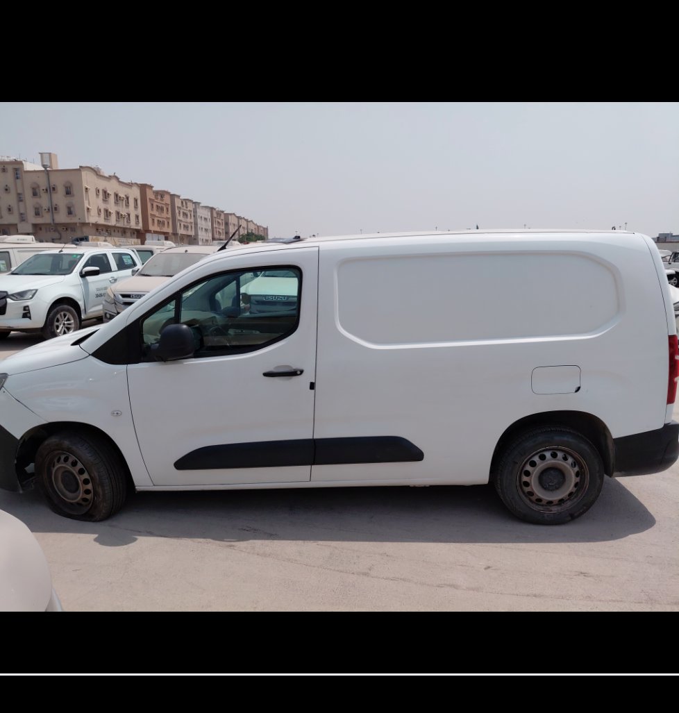 Peugeot  Partner  2022 image