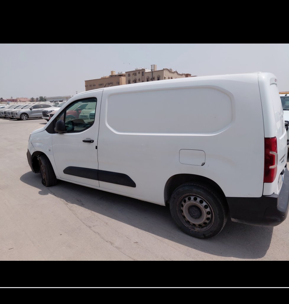 Peugeot  Partner  2022 image