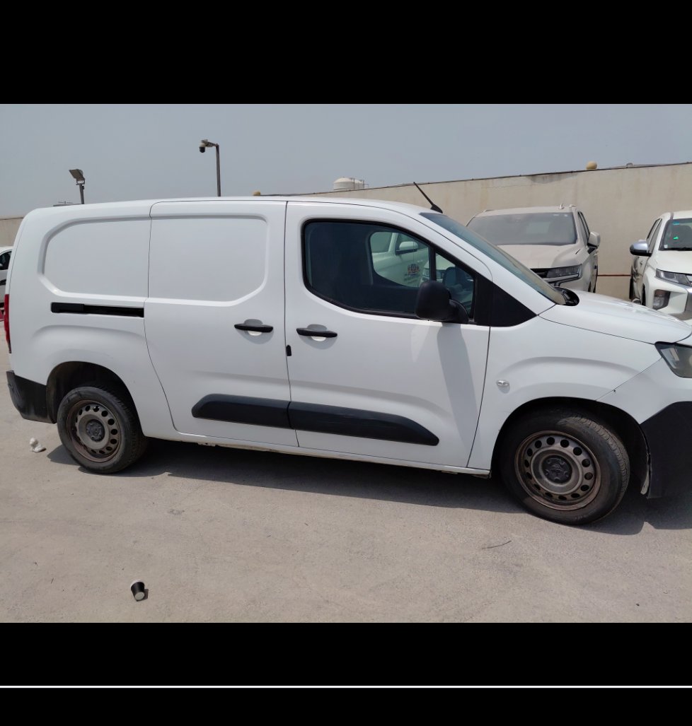 Peugeot  Partner  2022 image