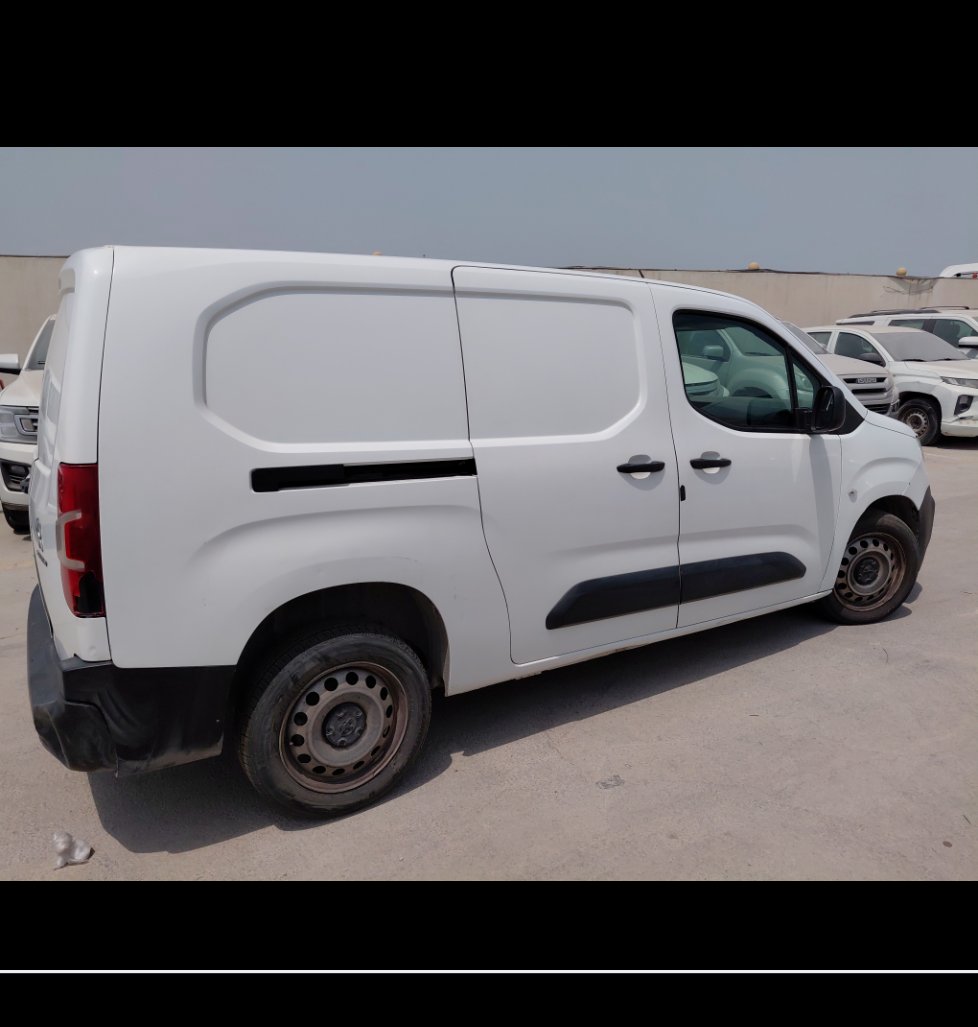 Peugeot  Partner  2022 image